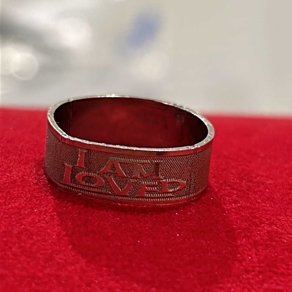Sterling Silver “I AM LOVED” vintage ring! 🥰